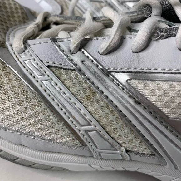 Danskin Now Women’s Size 6 Sneakers White Gray I-Net Technology Shape Up Toning - Picture 16 of 16